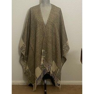 Adrienne Vittadini Reversible Herringbone fringe Shawl/Poncho One size